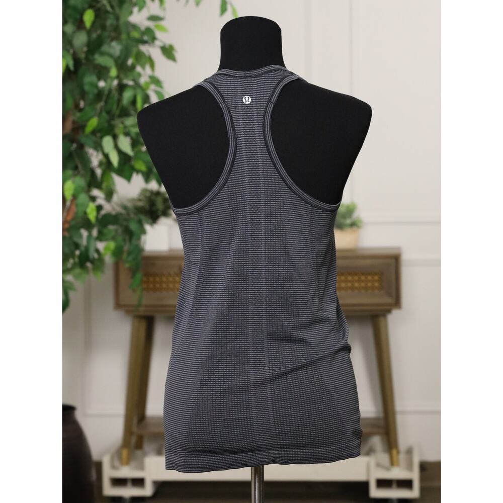 Lululemon Racerback Tank Top Medium Gray Striped Athletic Yoga Activewear Size 8 - Picture 5 of 9